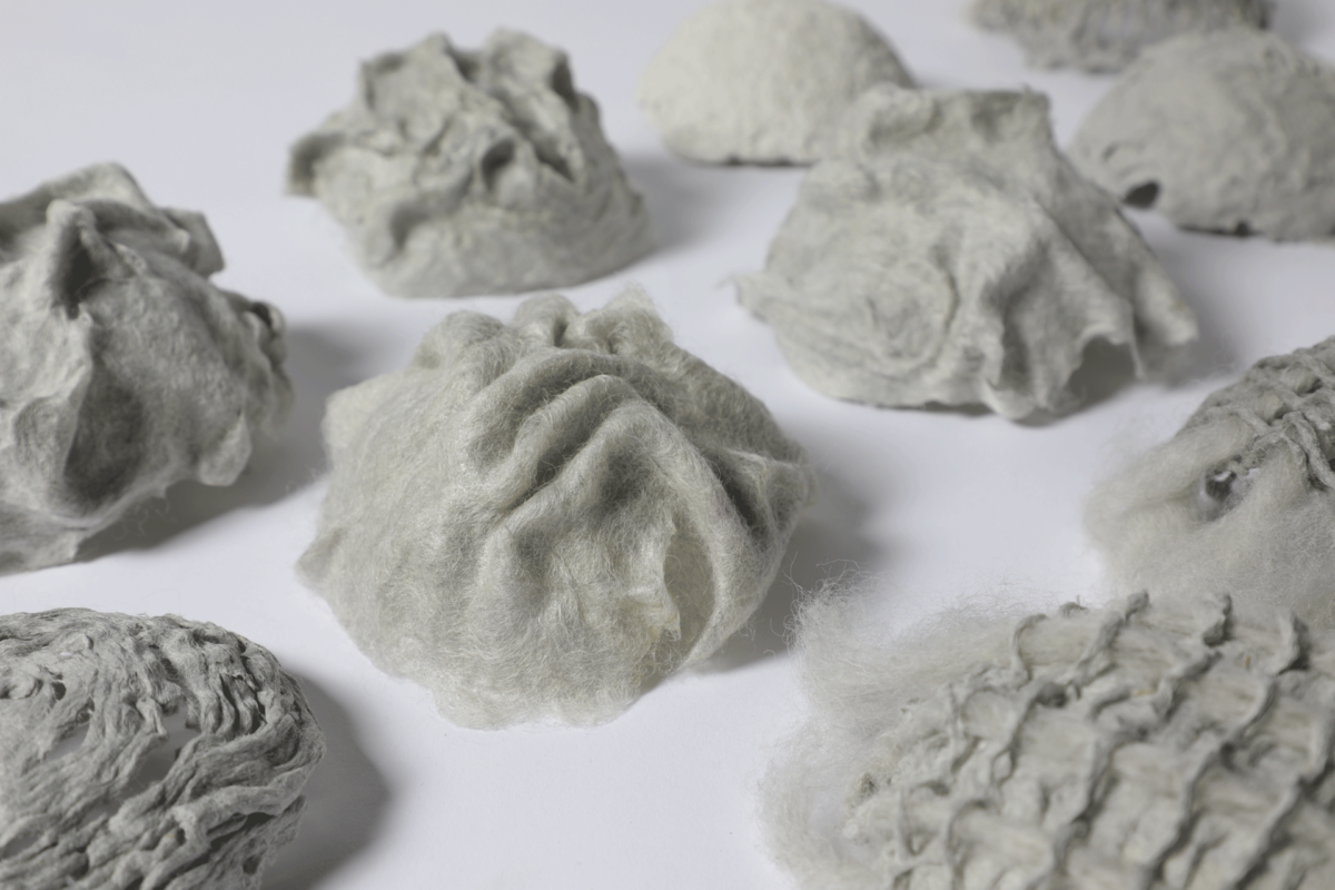 ChemArts_tests4 Materialexperiment aus Wolle mit Faltenwurf